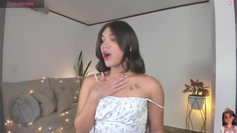 Eliza online show from May 4, 10:28 pm