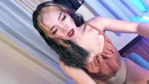Snapshot of your_girl_yeka chatting on June 21, 8:50 am your_girl_yeka online show from June 21, 8:50 am