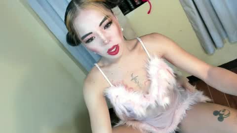 Snapshot of your_girl_yeka chatting on July 4, 8:31 am your_girl_yeka online show from July 4, 8:31 am