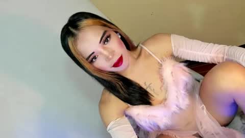 Snapshot of your_girl_yeka chatting on July 31, 8:36 am your_girl_yeka online show from July 31, 8:36 am