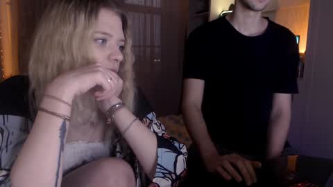 Snapshot of your_horny_friends chatting on December 28, 6:39 am Your Horny Friends online show from December 28, 6:39 am