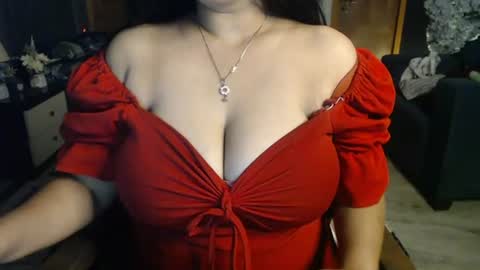 Snapshot of your_ishaa chatting on June 18, 6:23 pm Isha online show from June 18, 6:23 pm
