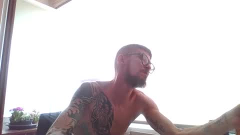 Snapshot of your_kingsex chatting on April 4, 5:10 pm your_kingsex online show from April 4, 5:10 pm