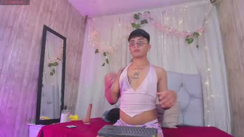 Snapshot of your_kitty_boy chatting on July 14, 8:58 pm your_kitty_boy online show from July 14, 8:58 pm
