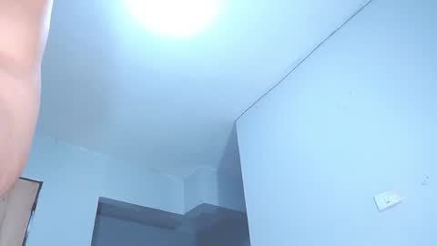 Snapshot of your_latin_girl chatting on February 22, 2:02 am your_latin_girl online show from February 22, 2:02 am