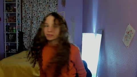 Leslie online show from September 16, 9:49 pm