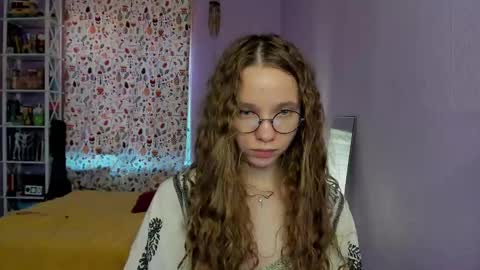 Leslie online show from September 22, 5:09 am