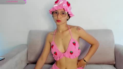 Snapshot of your_lilacute1 chatting on December 23, 7:38 am Lila online show from December 23, 7:38 am