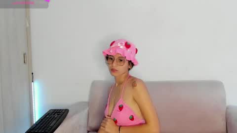 Snapshot of your_lilacute1 chatting on December 23, 10:42 am Lila online show from December 23, 10:42 am