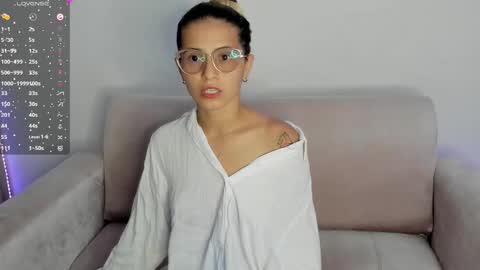 Snapshot of your_lilacute1 chatting on February 8, 8:53 pm Lila online show from February 8, 8:53 pm