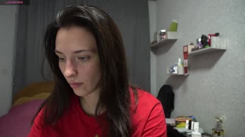 Snapshot of your_little_flexible_girl chatting on December 6, 9:46 pm Meri online show from December 6, 9:46 pm