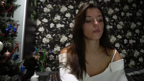 Snapshot of your_little_flexible_girl chatting on December 20, 10:22 pm Meri online show from December 20, 10:22 pm