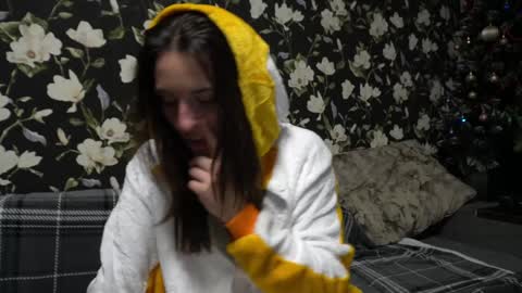 Snapshot of your_little_flexible_girl chatting on December 29, 9:52 pm Meri online show from December 29, 9:52 pm