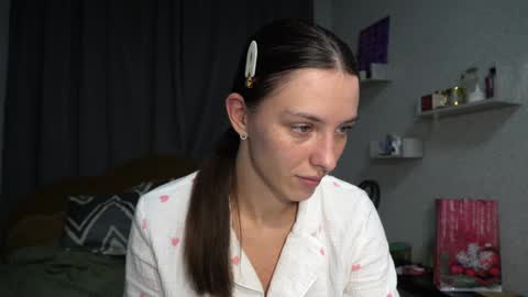 Snapshot of your_little_flexible_girl chatting on January 3, 9:57 pm Meri online show from January 3, 9:57 pm