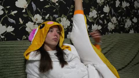 Snapshot of your_little_flexible_girl chatting on January 18, 9:34 pm Meri online show from January 18, 9:34 pm