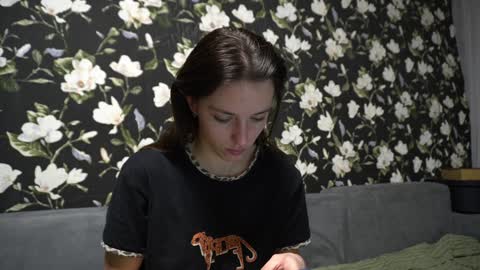 Snapshot of your_little_flexible_girl chatting on February 8, 9:04 pm Meri online show from February 8, 9:04 pm