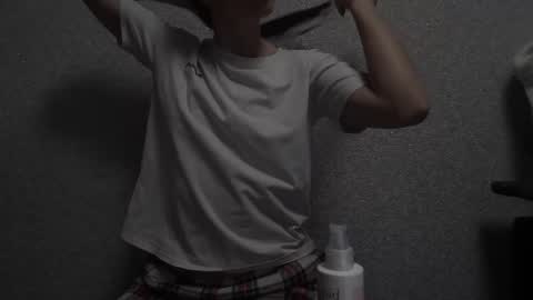 Snapshot of your_little_flexible_girl chatting on February 25, 9:24 pm Meri online show from February 25, 9:24 pm