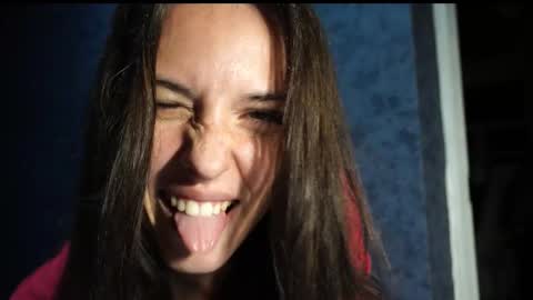 Snapshot of your_little_flexible_girl chatting on November 5, 9:15 pm Meri online show from November 5, 9:15 pm