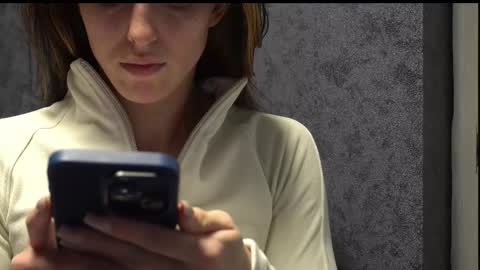 Snapshot of your_little_flexible_girl chatting on December 15, 10:03 pm Meri online show from December 15, 10:03 pm