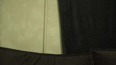 Snapshot of your_little_flexible_girl chatting on December 20, 8:49 pm Meri online show from December 20, 8:49 pm