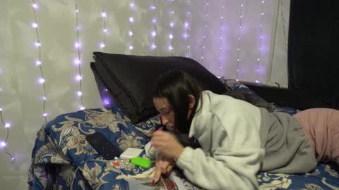 Snapshot of your_little_flexible_girl chatting on January 11, 8:25 pm Meri online show from January 11, 8:25 pm