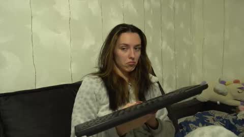 Snapshot of your_little_flexible_girl chatting on January 18, 9:18 pm Meri online show from January 18, 9:18 pm