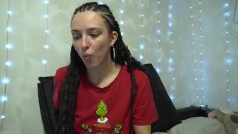 Snapshot of your_little_flexible_girl chatting on March 10, 8:47 pm Meri online show from March 10, 8:47 pm