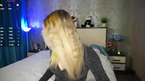 Snapshot of your_marimary chatting on October 25, 8:14 pm Mary online show from October 25, 8:14 pm