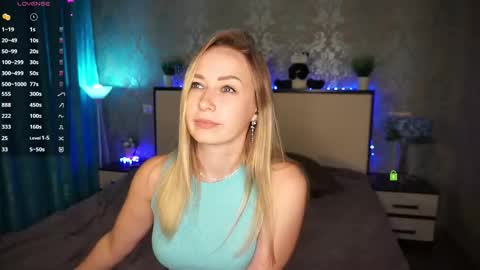 Snapshot of your_marimary chatting on November 7, 9:37 pm Mary online show from November 7, 9:37 pm