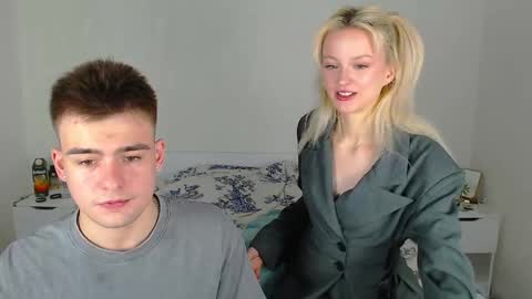 your_molly_mark online show from March 1, 6:00 pm