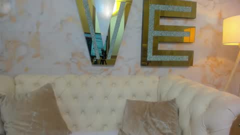 Snapshot of your_naughtyangel chatting on October 29, 9:27 pm Evelin online show from October 29, 9:27 pm