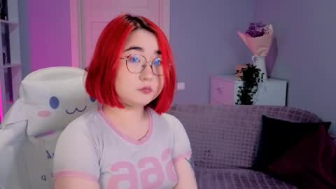 Snapshot of your_peachy_girl chatting on September 17, 7:54 am Lilian online show from September 17, 7:54 am