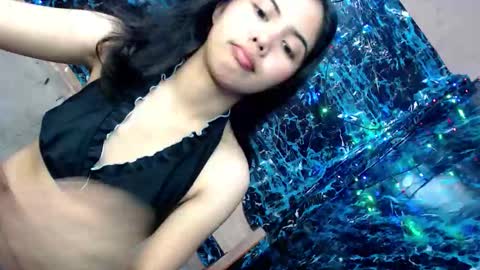 your_petite_miah07 online show from March 10, 1:54 am