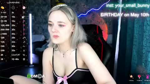 Snapshot of your_small_bunny chatting on May 11, 2:06 am Molly online show from May 11, 2:06 am