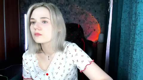 Snapshot of your_small_bunny chatting on May 12, 2:08 am Molly online show from May 12, 2:08 am