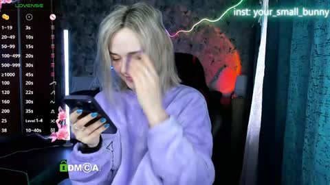 Snapshot of your_small_bunny chatting on May 16, 2:41 am Molly online show from May 16, 2:41 am