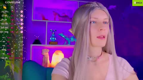 your_spring online show from November 25, 2:11 am