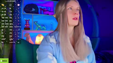 your_spring online show from February 18, 2:40 am