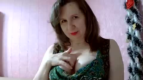 Snapshot of your_starsun chatting on June 6, 8:02 pm your_starsun online show from June 6, 8:02 pm