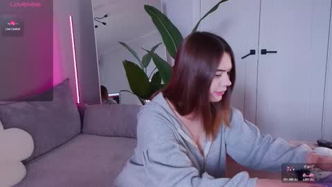 Tessa online show from March 1, 11:01 am