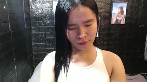 Snapshot of your_twinkletoes18 chatting on October 17, 8:39 am your_twinkletoes18 online show from October 17, 8:39 am