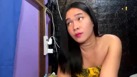 your_twinkletoes18 online show from November 23, 7:46 pm