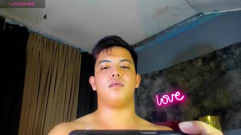 yourasian_bradley online show from February 3, 6:22 am