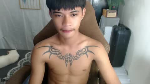 Snapshot of yourasian_eric chatting on July 21, 4:20 pm yourasian_eric online show from July 21, 4:20 pm
