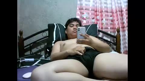 yourasian_lover29 online show from May 28, 2:58 pm