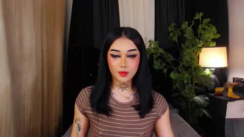 kim online show from December 5, 6:15 pm