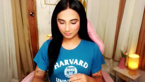 Snapshot of yourasianfave_drea chatting on October 16, 2:56 am DREA online show from October 16, 2:56 am