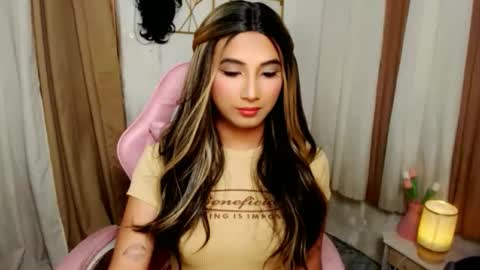 Snapshot of yourasianfave_drea chatting on October 18, 11:33 am DREA online show from October 18, 11:33 am