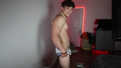 Snapshot of yourbigitalianstallion chatting on July 29, 1:48 am Ben online show from July 29, 1:48 am