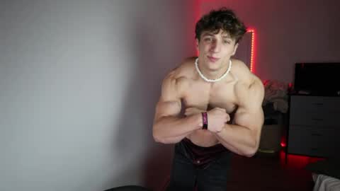 Snapshot of yourbigitalianstallion chatting on August 5, 2:03 am Ben online show from August 5, 2:03 am